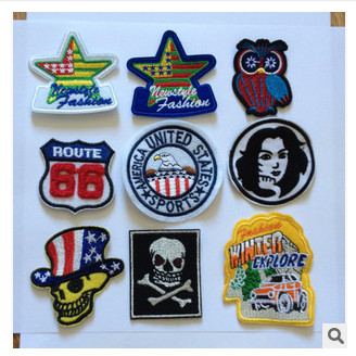 Eco Friendly Polyester Custom Embroidered Patches Modern Design For Handbags