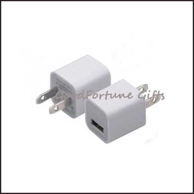 USB Promotional Univeral Phone Charger Wall Plug Customizable For Fast Charging