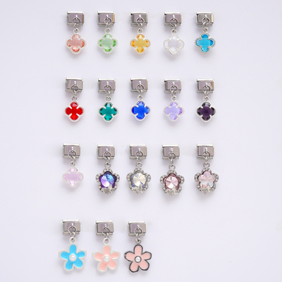 Tendenze Disegni Affascinanti Italiani Affascinanti In acciaio inossidabile Argento Quattro foglie di trifoglio Italian Pendenti Affascinanti Braccialetti Gioielli