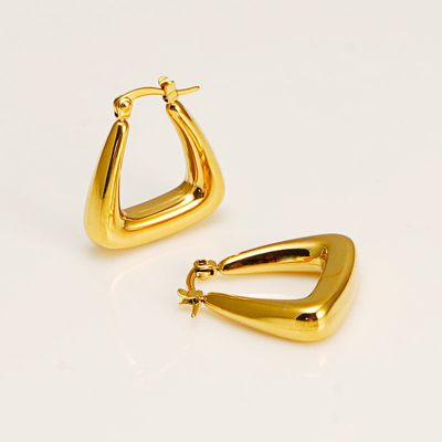 European and American Earrings New Fashion French Vintage Titanium Steel Plated 18k Gold Hollow Metal Geometric U-shaped Earring